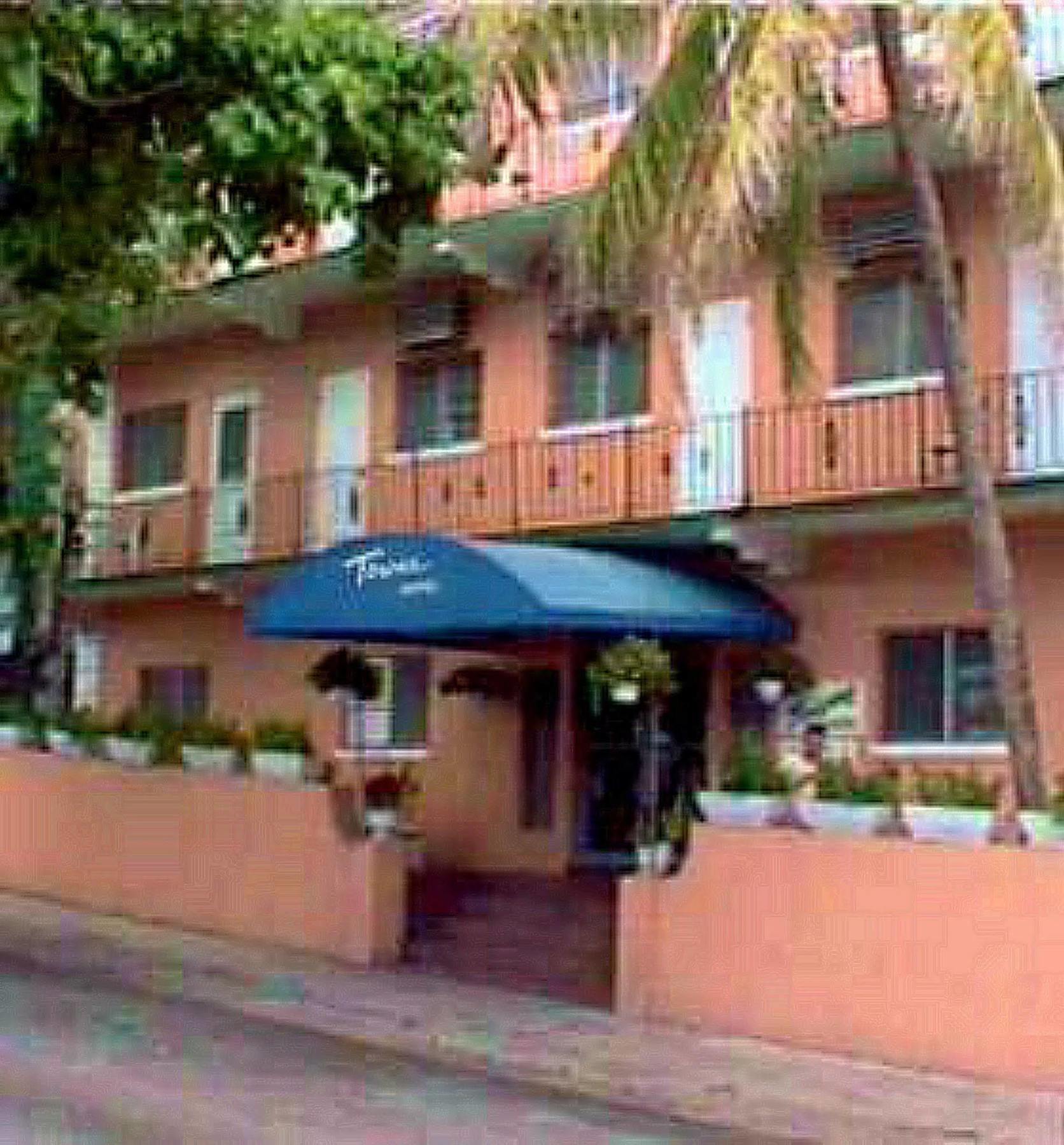 Towne Hotel Nasáu Exterior foto